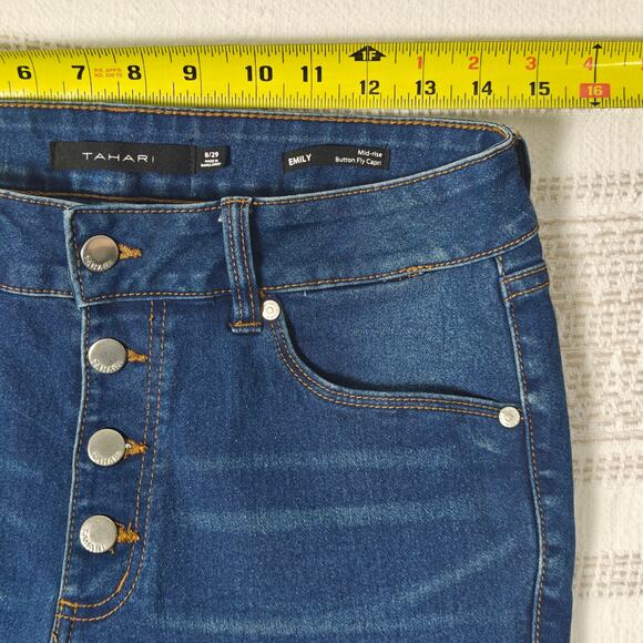 Tahari Button Fly Mid Rise Capri Jeans Medium Wash Size 8/29 Women’s - Picture 3 of 8